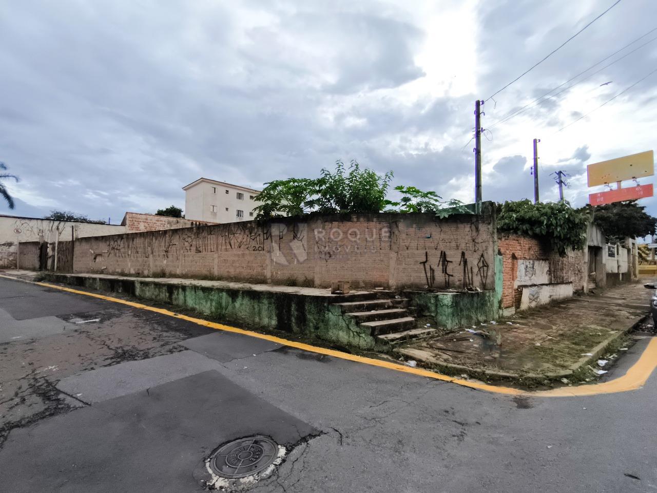 Terreno à venda no bairro Cidade Jardim: LATERAL