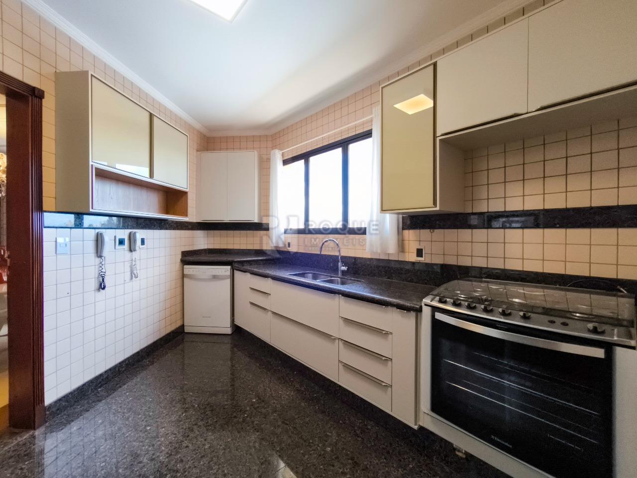 Apartamento à venda no bairro Centro: COZINHA