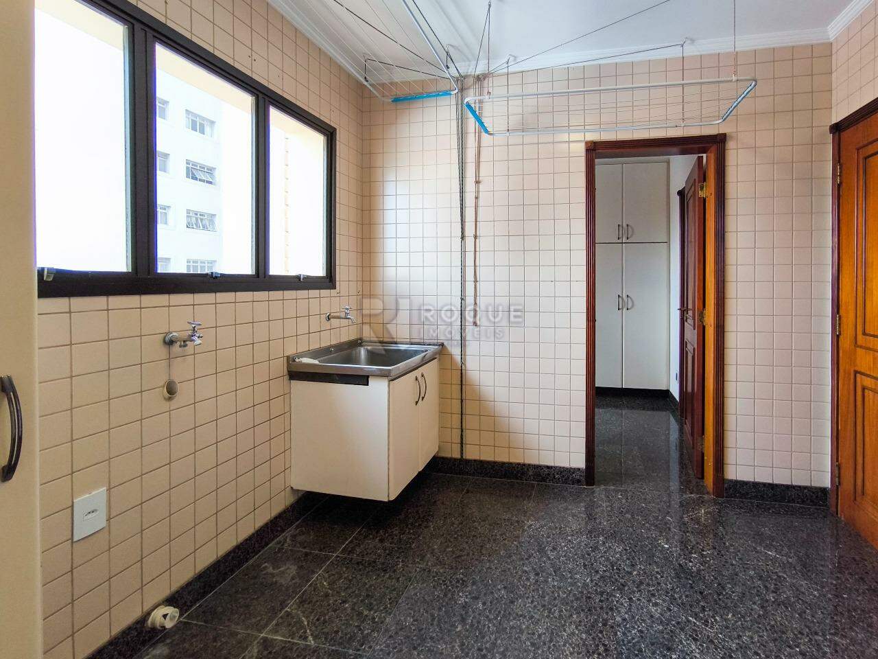 Apartamento à venda no bairro Centro: ÁREA DE SERVIÇO