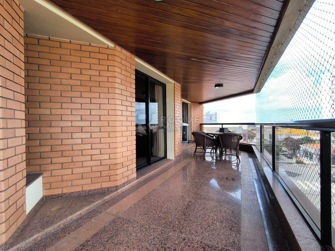 Apartamento à venda no bairro Centro: SACADA