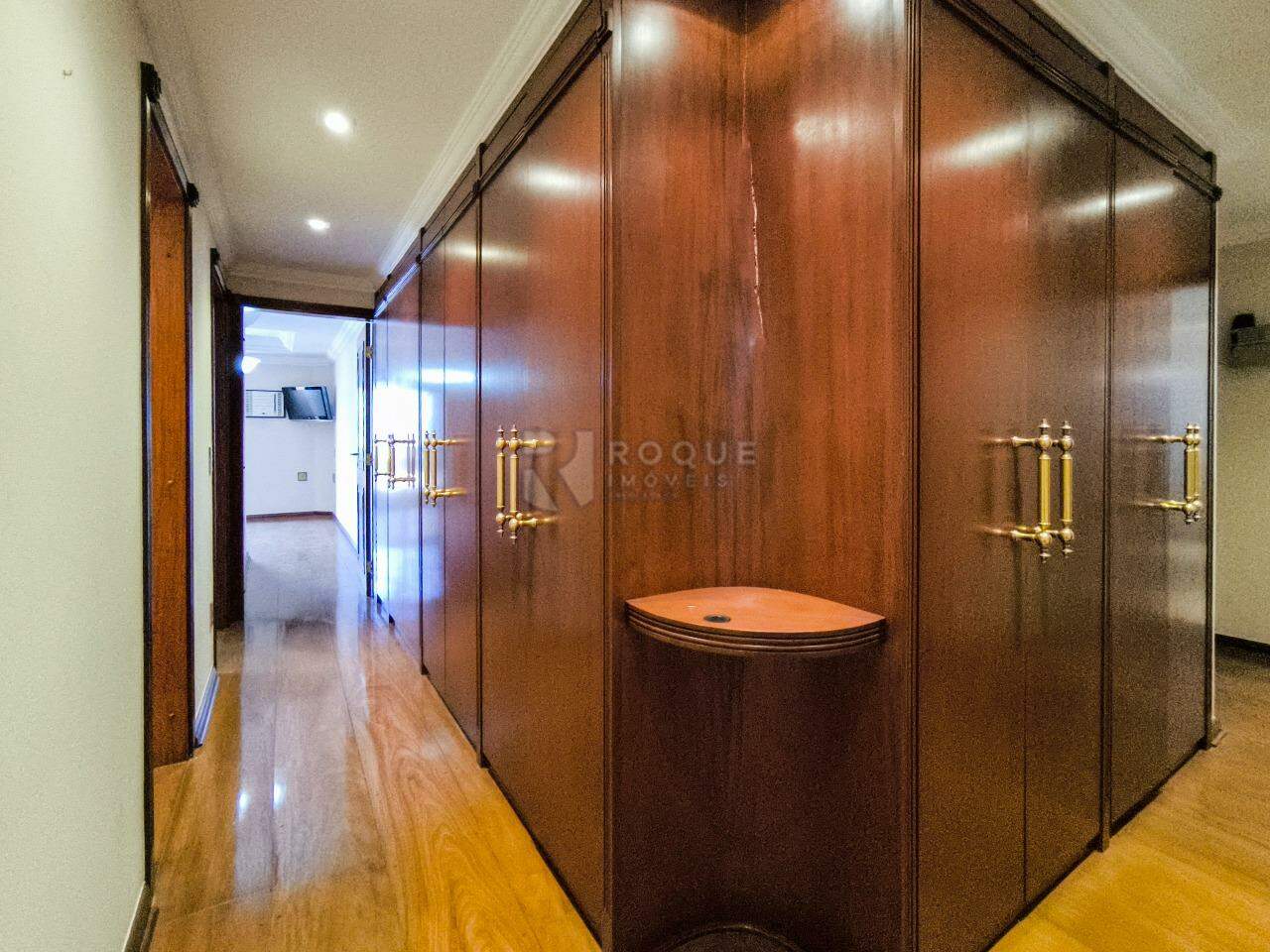 Apartamento à venda no bairro Centro: CORREDOR INTERNO