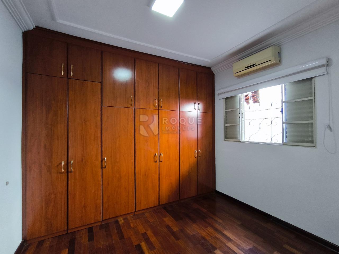 Casa Residencial à venda no bairro Vila São João: DORMITÓRIO 1