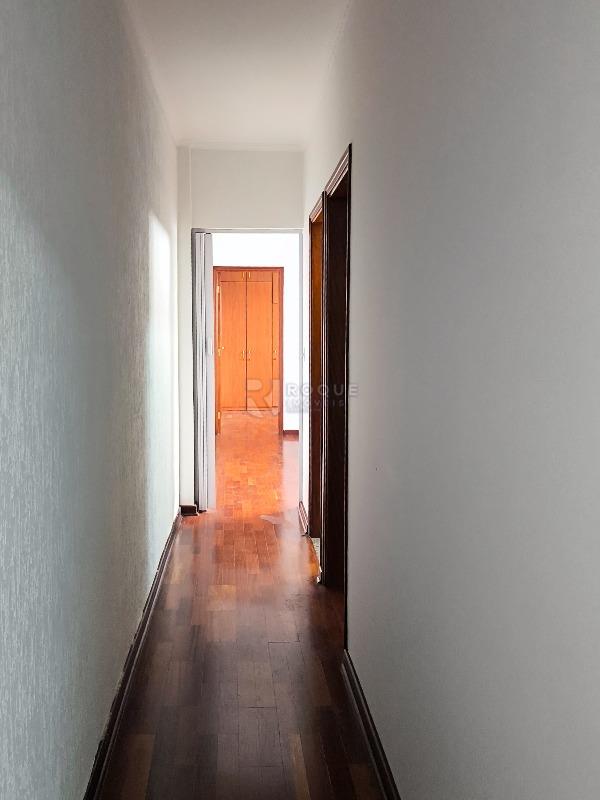 Casa Residencial à venda no bairro Vila São João: CORREDOR INTERNO