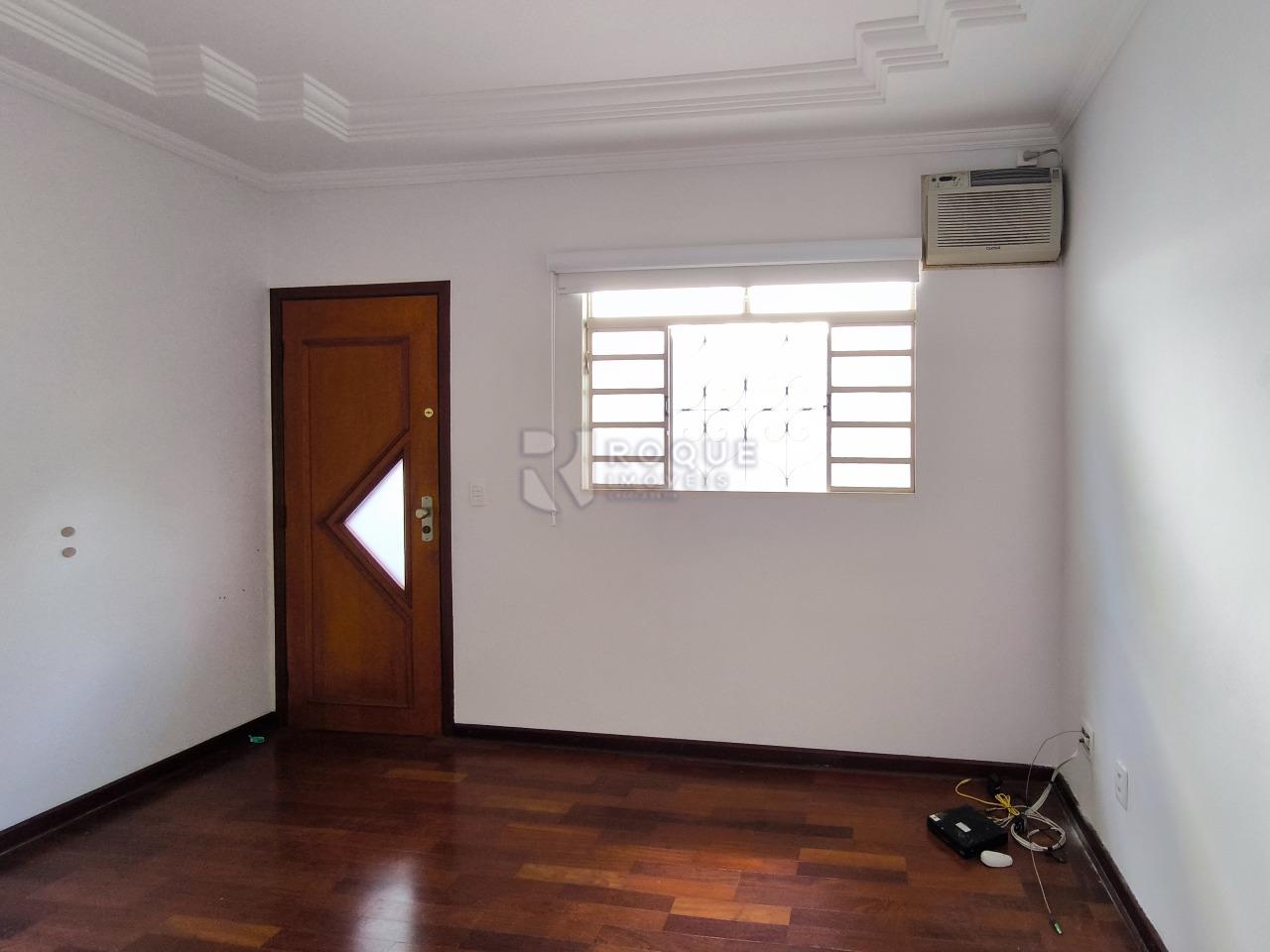 Casa Residencial à venda no bairro Vila São João: SALA DE ESTAR