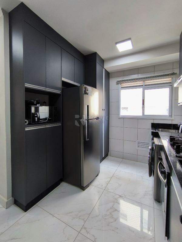 Apartamento à venda no bairro Residencial Rubi: COZINHA