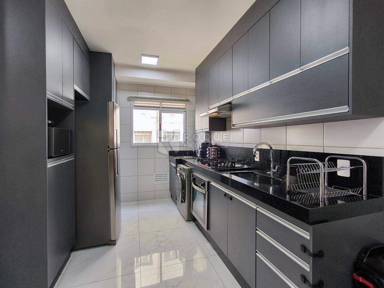 Apartamento à venda no bairro Residencial Rubi: COZINHA