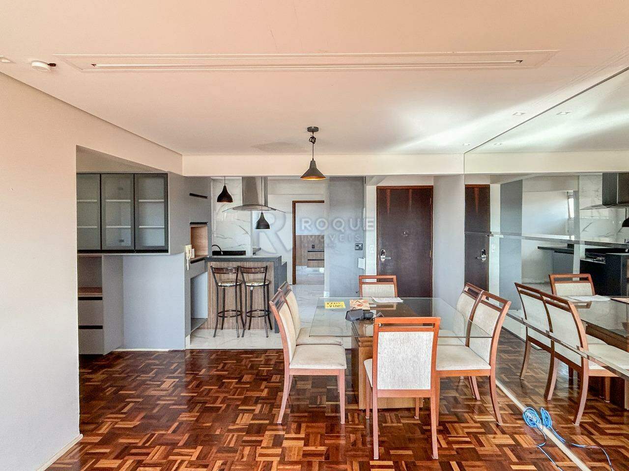 Apartamento para aluguel no bairro Centro: Sala 