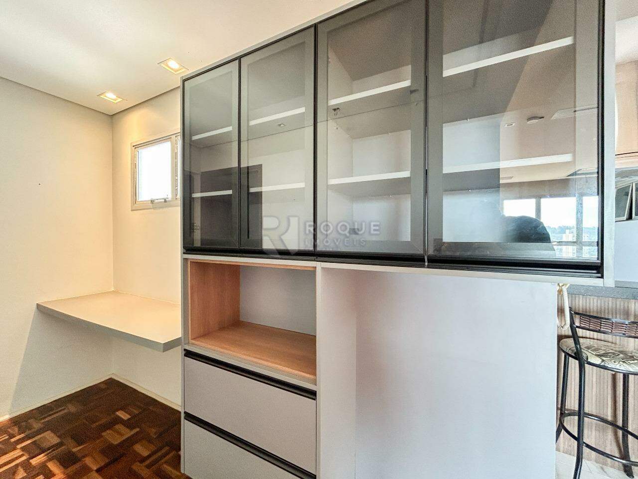 Apartamento para aluguel no bairro Centro: Hall 