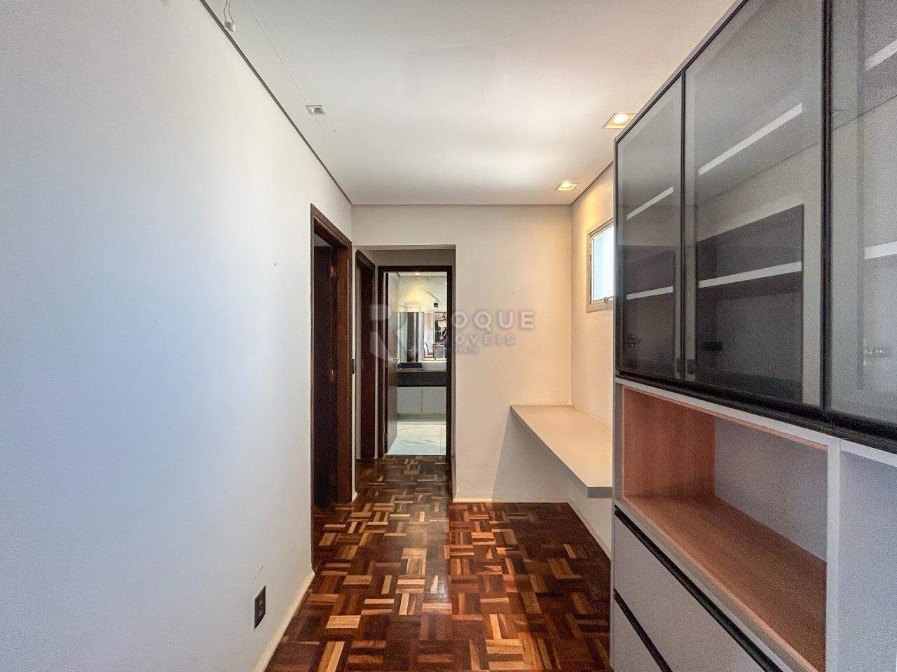 Apartamento para aluguel no bairro Centro: Hall 