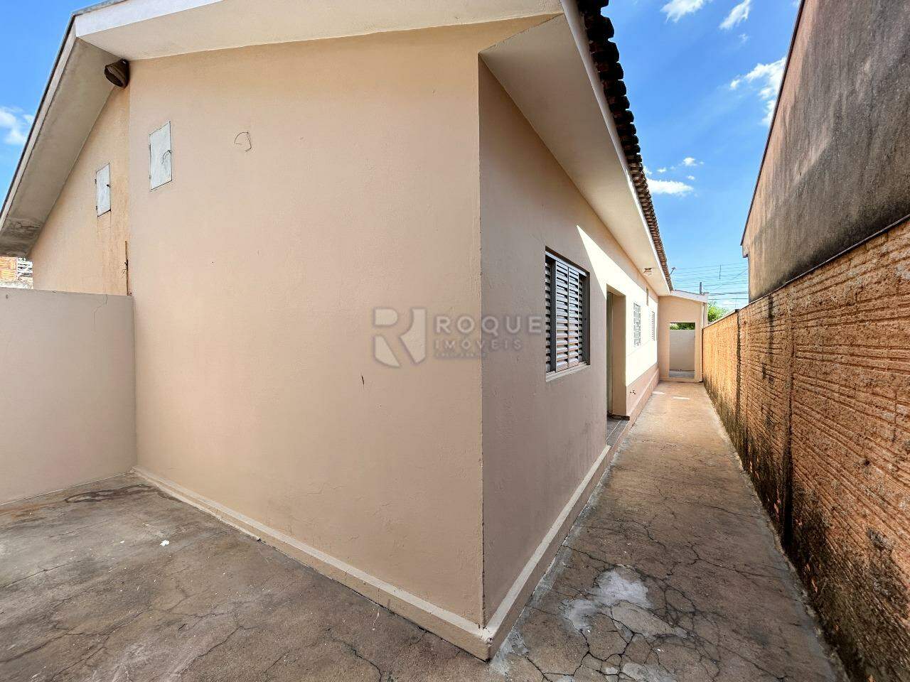 Casa Residencial para aluguel no bairro Jardim Morro Branco: Corredor 