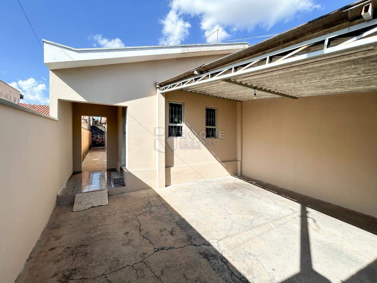 Casa Residencial para aluguel no bairro Jardim Morro Branco: Garagem