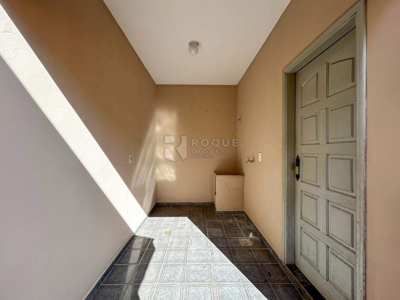 Casa Residencial para aluguel no bairro Jardim Morro Branco: Área de serviço 