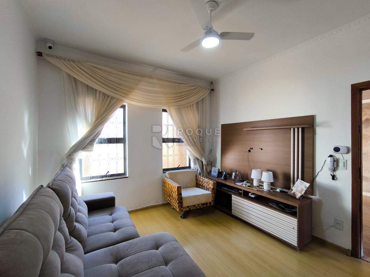 Casa Residencial à venda no bairro Vila Claudia: SALA DE ESTAR