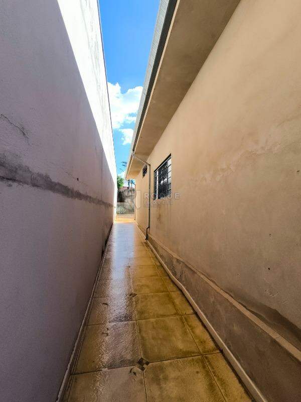 Casa Residencial à venda no bairro Vila Claudia: LATERAL EXTERNA