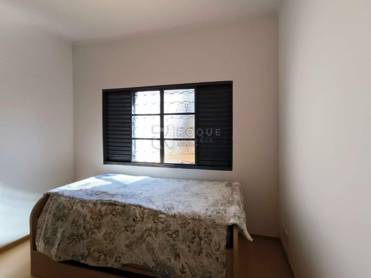 Casa Residencial à venda no bairro Vila Claudia: SUÍTE
