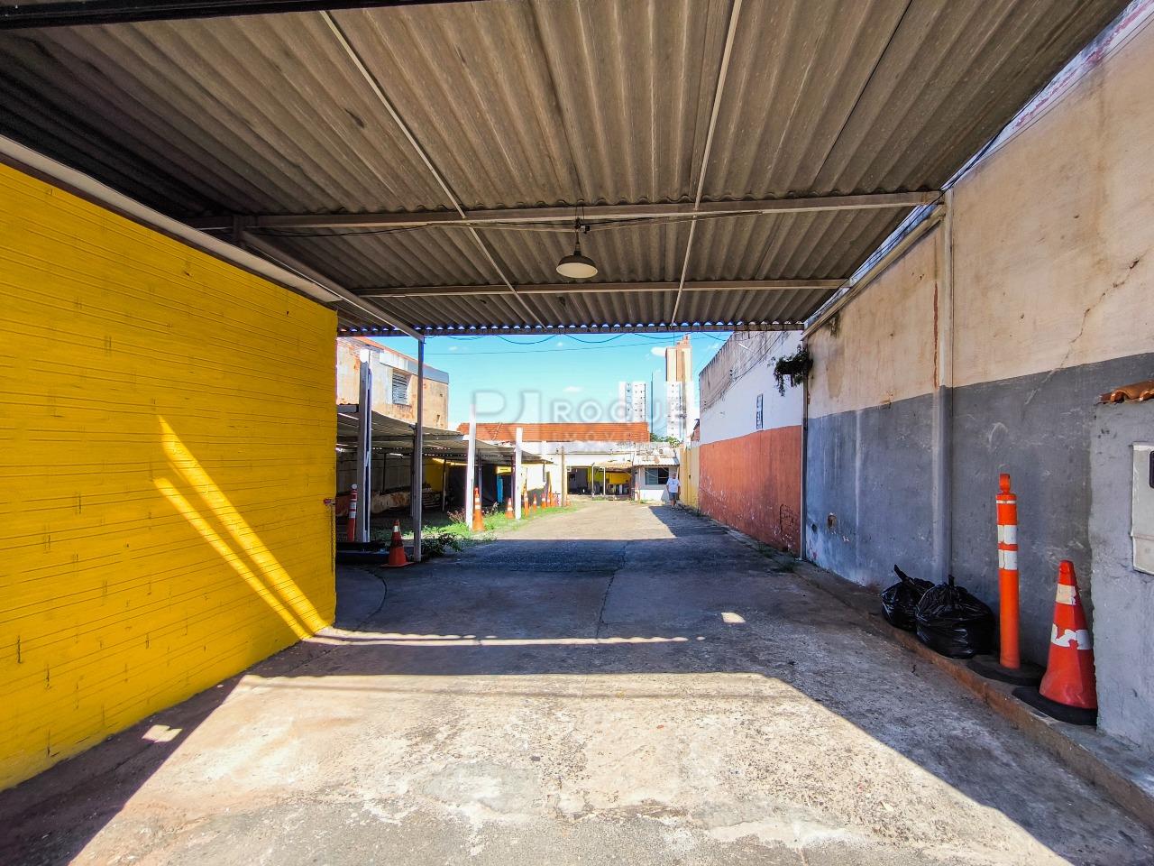 Barracão/Galpão à venda no bairro Centro: ENTRADA