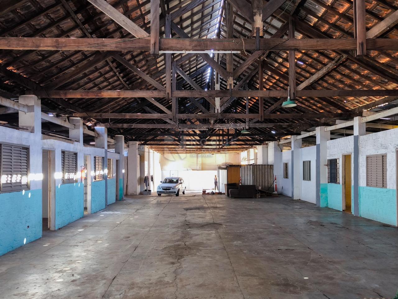 Barracão/Galpão à venda no bairro Centro: GALPÃO