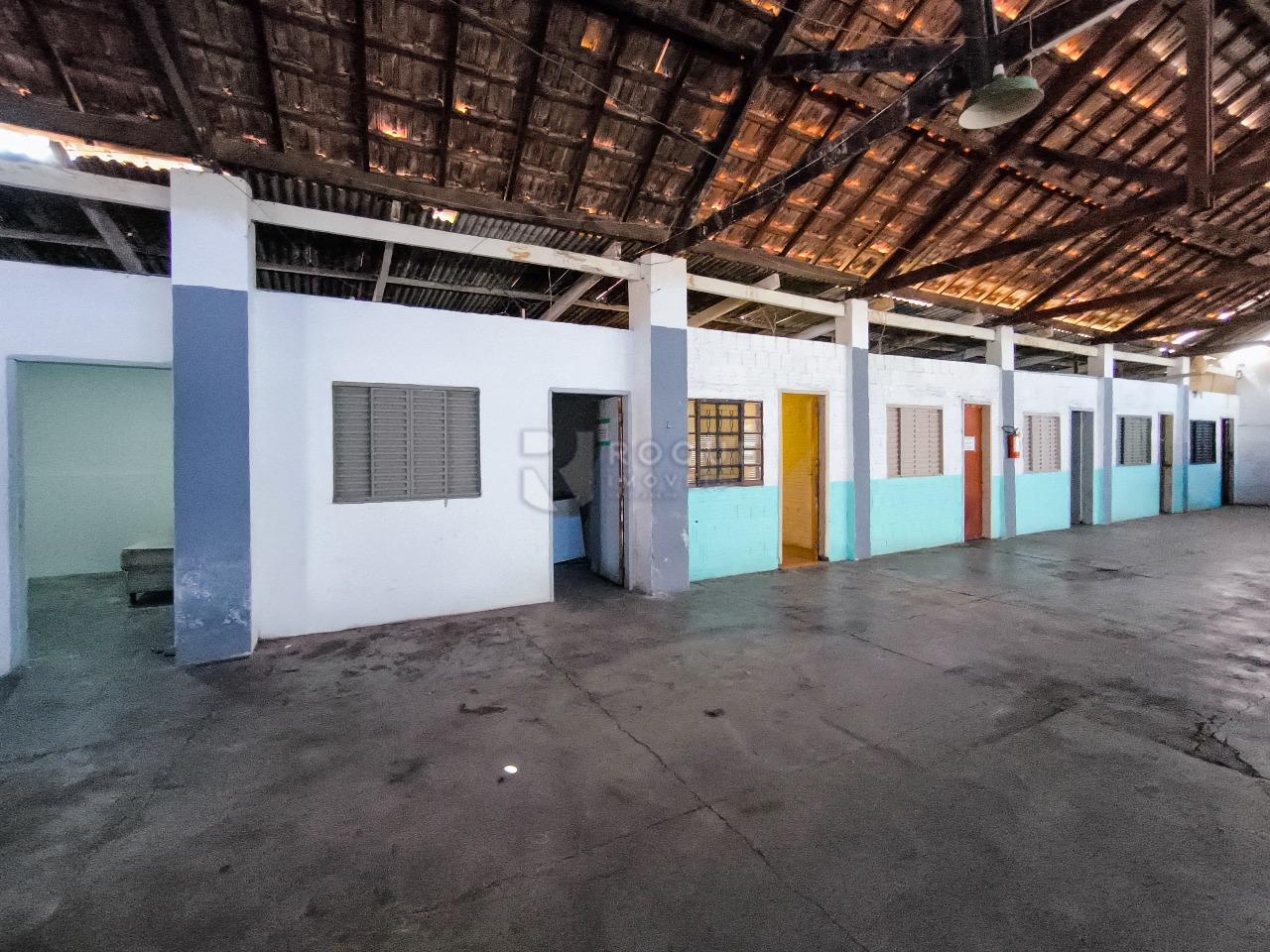 Barracão/Galpão à venda no bairro Centro: DORMITÓRIOS
