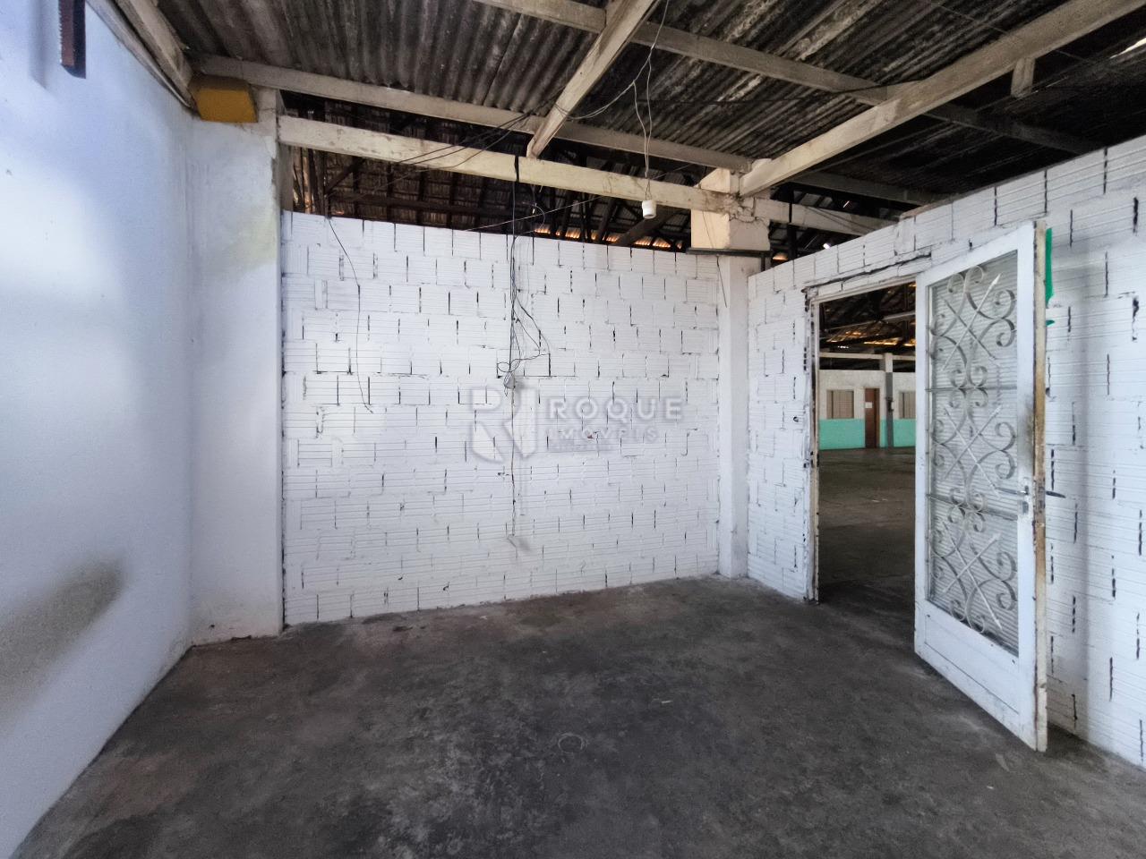 Barracão/Galpão à venda no bairro Centro: DORMITÓRIO 3