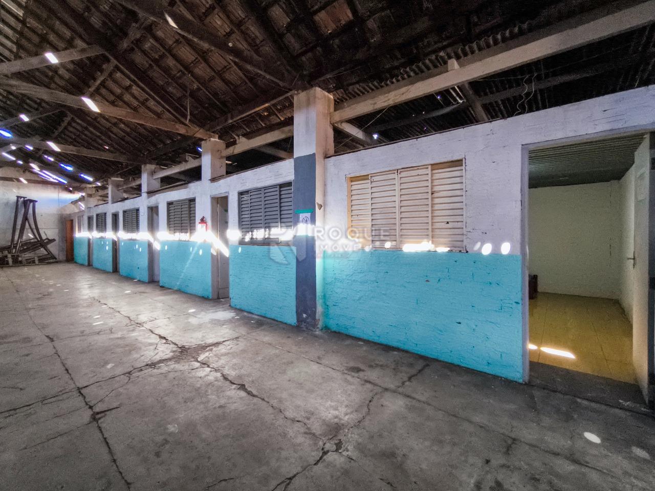 Barracão/Galpão à venda no bairro Centro: DORMITÓRIOS