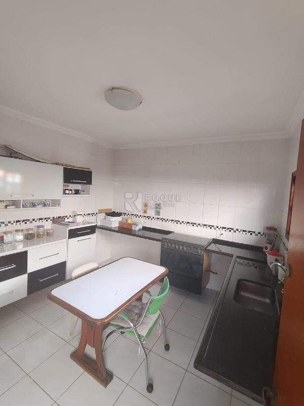 Casa Residencial à venda no bairro Jardim Santo André: Cozinha