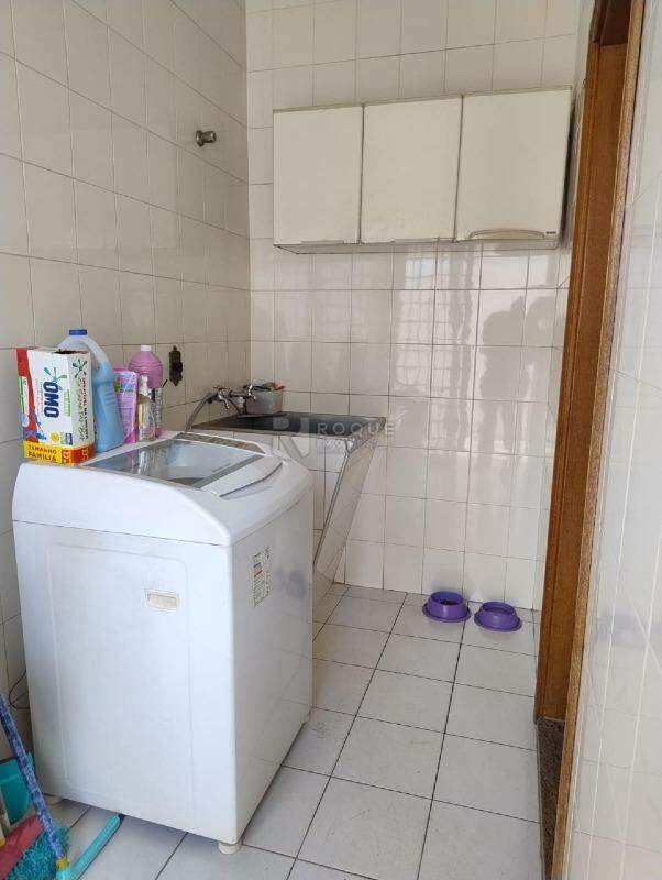 Casa Residencial à venda no bairro Jardim Santo André: Lavanderia