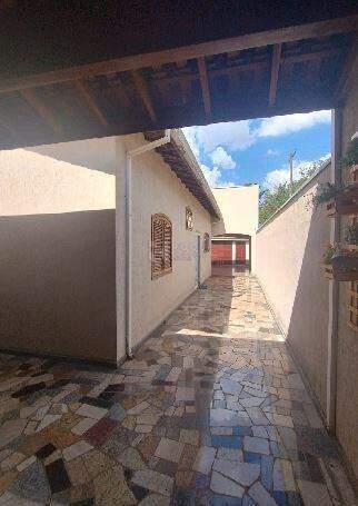 Casa Residencial à venda no bairro Jardim Santo André: Corredor externo