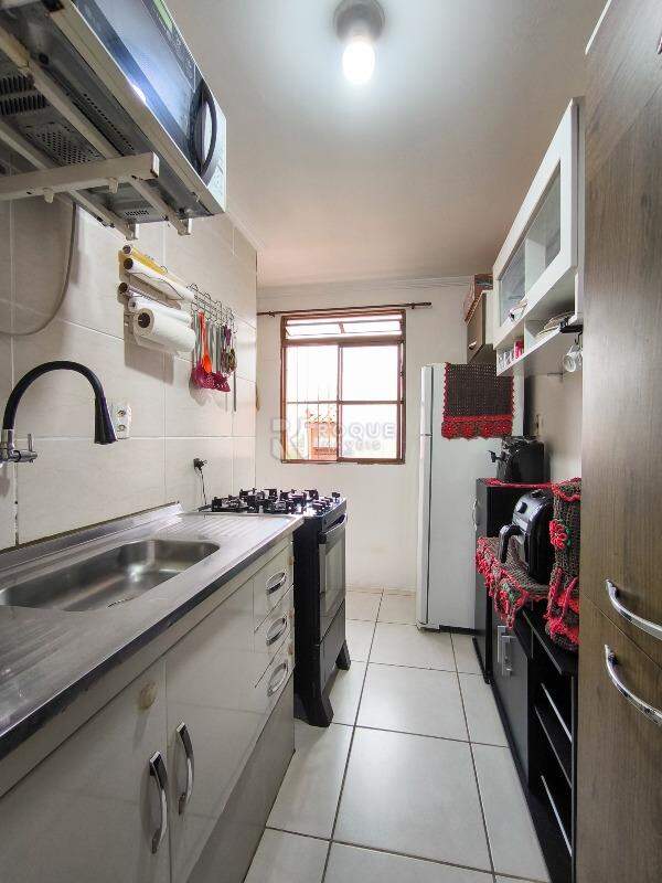 Apartamento à venda no bairro Jardim Olga Veroni: COZINHA