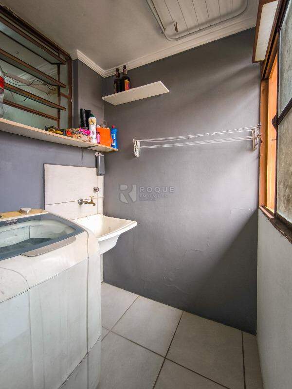 Apartamento à venda no bairro Jardim Olga Veroni: LAVANDERIA