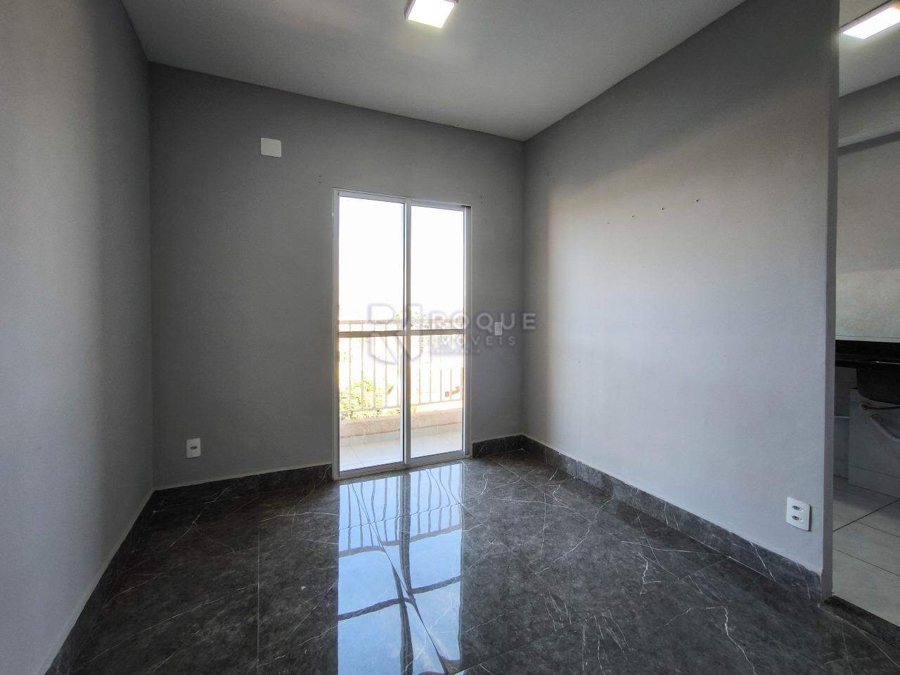 Apartamento à venda no bairro Parque Hippolyto: SALA DE ESTAR