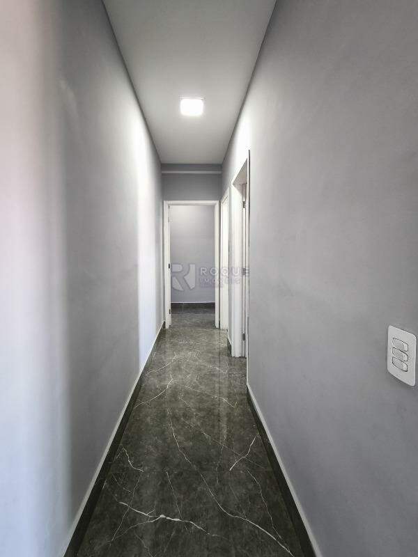 Apartamento à venda no bairro Parque Hippolyto: CORREDOR INTERNO