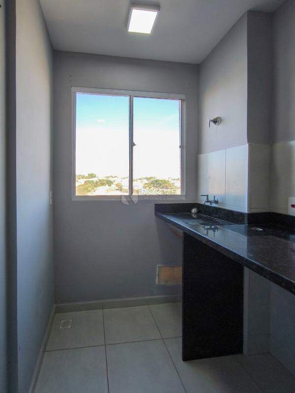 Apartamento à venda no bairro Parque Hippolyto: LAVANDERIA