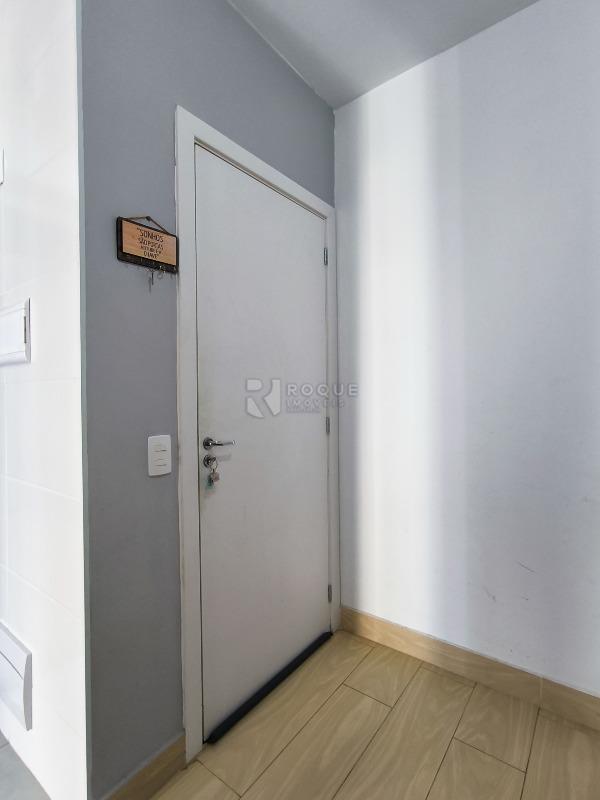 Apartamento à venda no bairro Jardim Santa Adélia: HALL DE ENTRADA