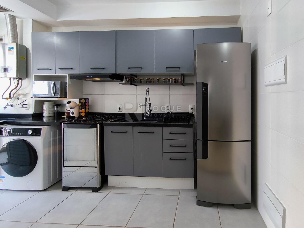 Apartamento à venda no bairro Jardim Santa Adélia: COZINHA