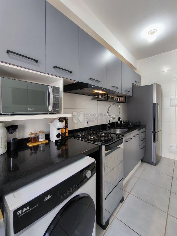 Apartamento à venda no bairro Jardim Santa Adélia: COZINHA