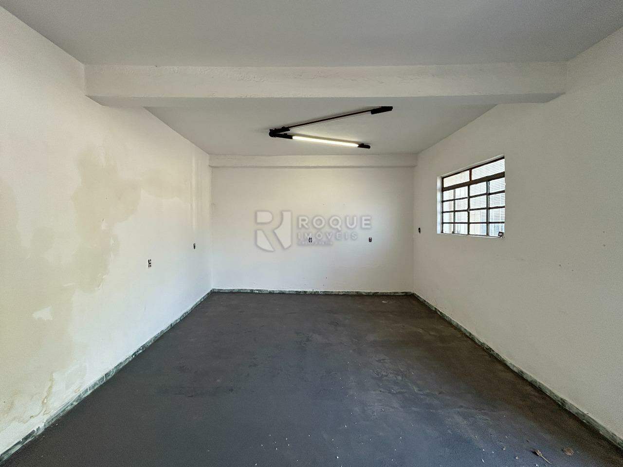 Casa Residencial para aluguel no bairro Jardim São Pedro: Garagem