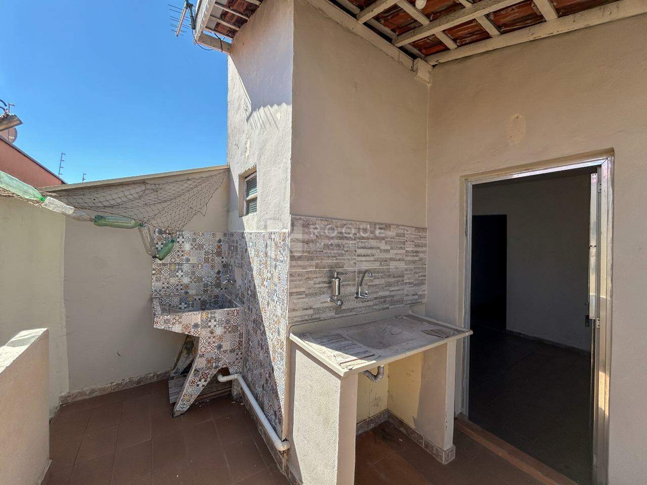 Casa Residencial para aluguel no bairro Jardim São Pedro: Área de serviço 