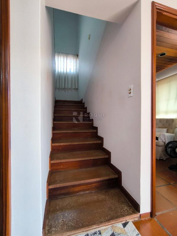 Casa em condomínio à venda no bairro Jardim Florença: ACESSO PISO SUPERIOR