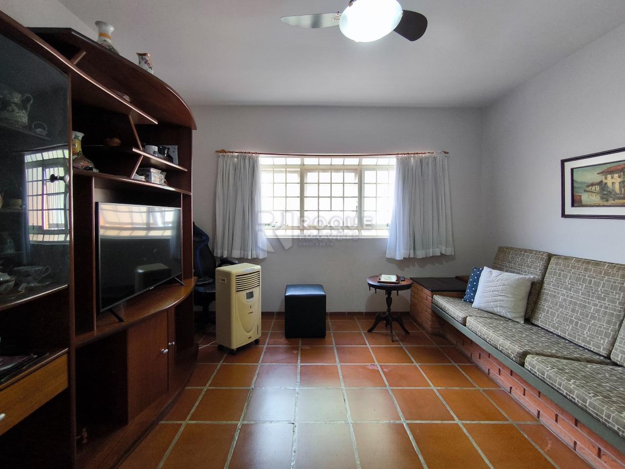 Casa em condomínio à venda no bairro Jardim Florença: SALA DE TV