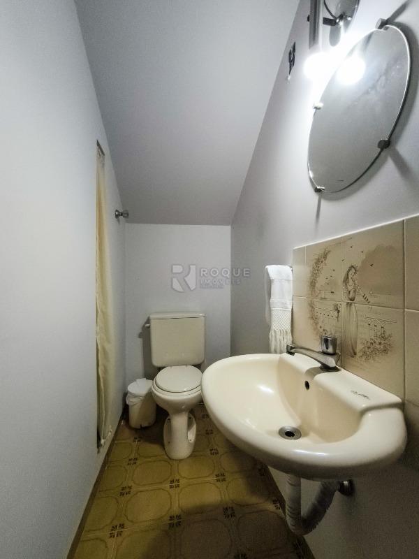 Casa em condomínio à venda no bairro Jardim Florença: LAVABO