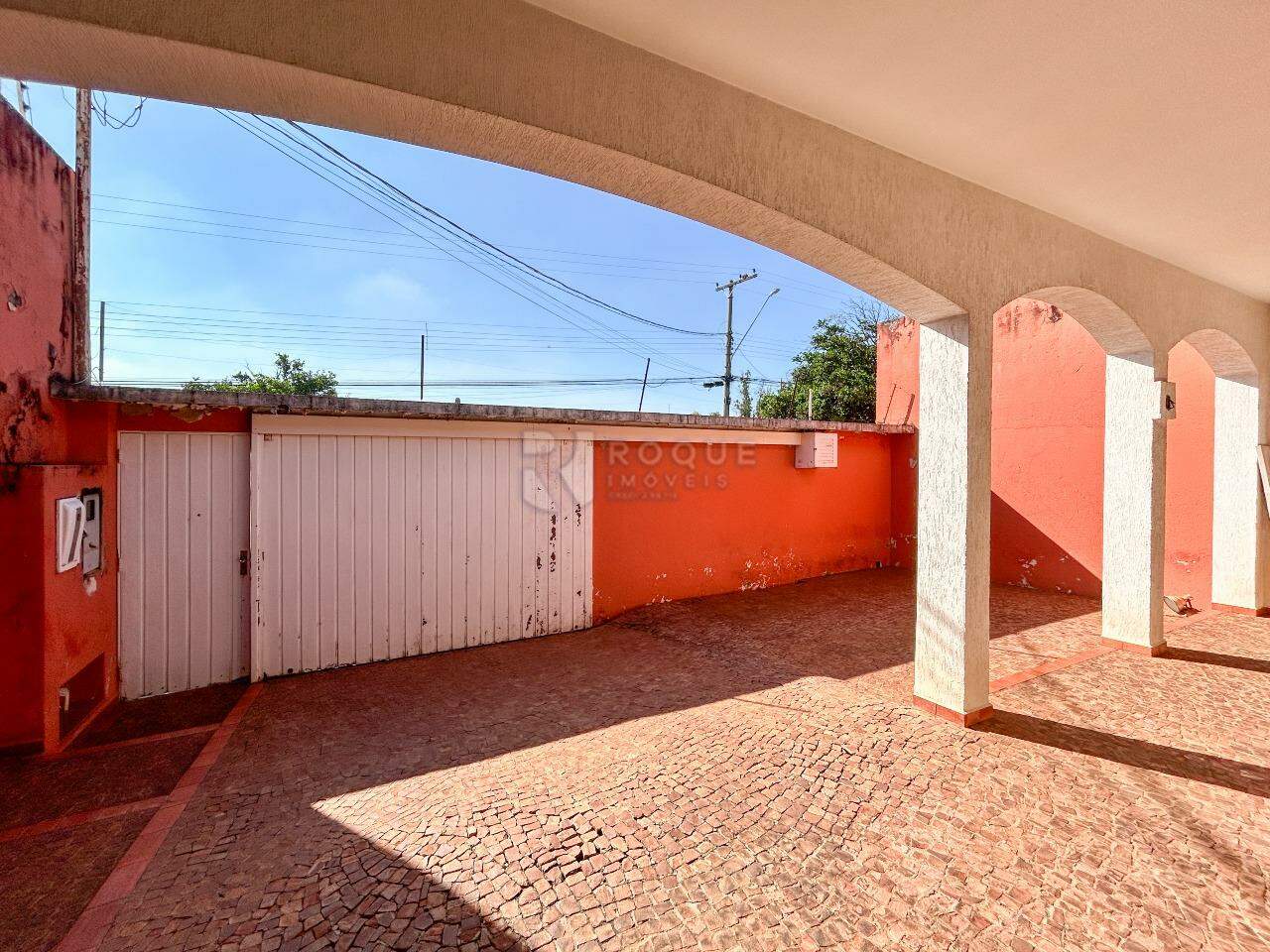 Casa Residencial para aluguel no bairro Vila Claudia: Frente 