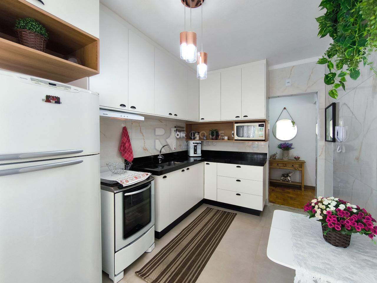Apartamento à venda no bairro Centro: COZINHA