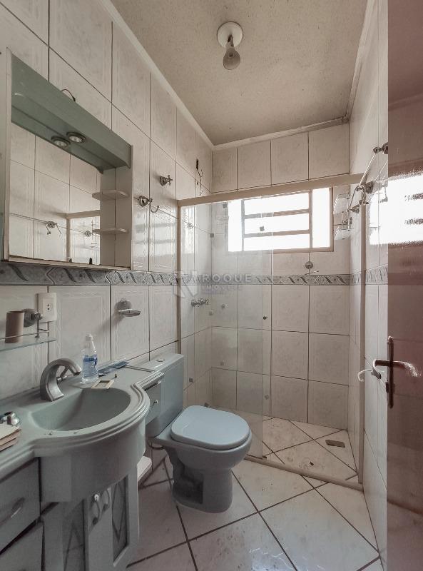 Casa Residencial à venda no bairro Jardim Santa Adélia: WC 