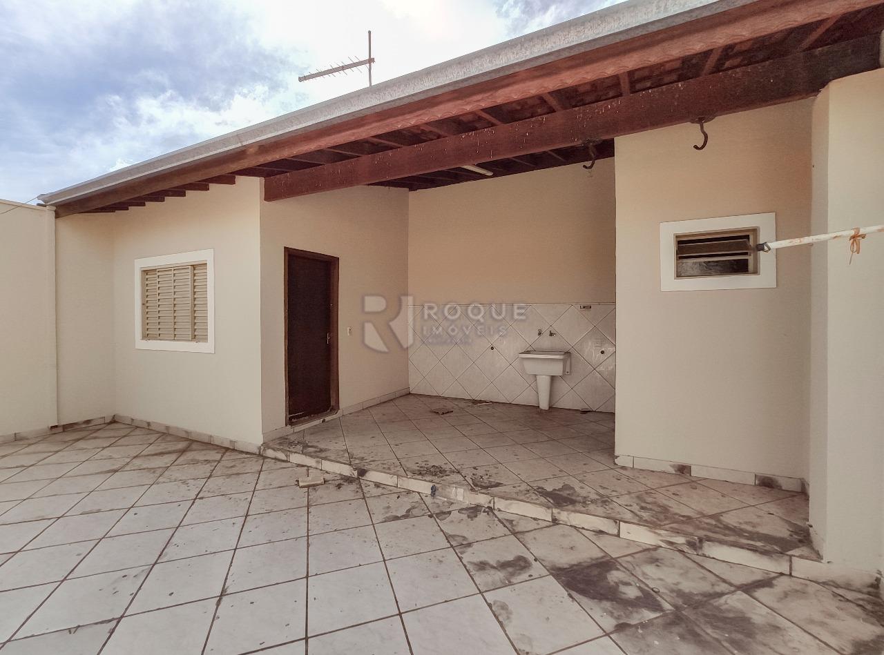 Casa Residencial à venda no bairro Jardim Santa Adélia: Fundo / área de serviço 