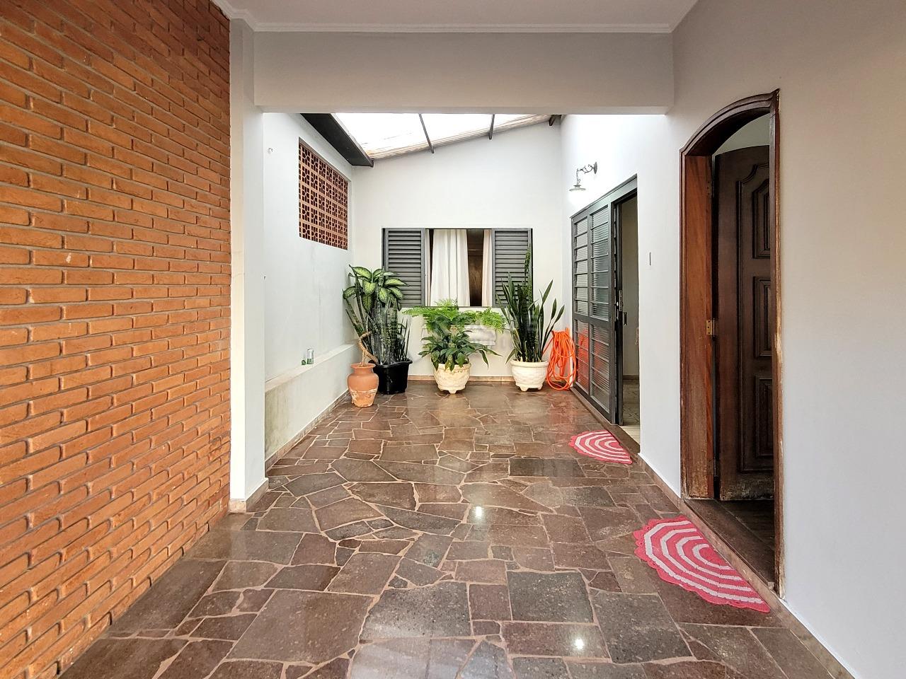 Casa Residencial à venda no bairro Boa Vista: Garagem