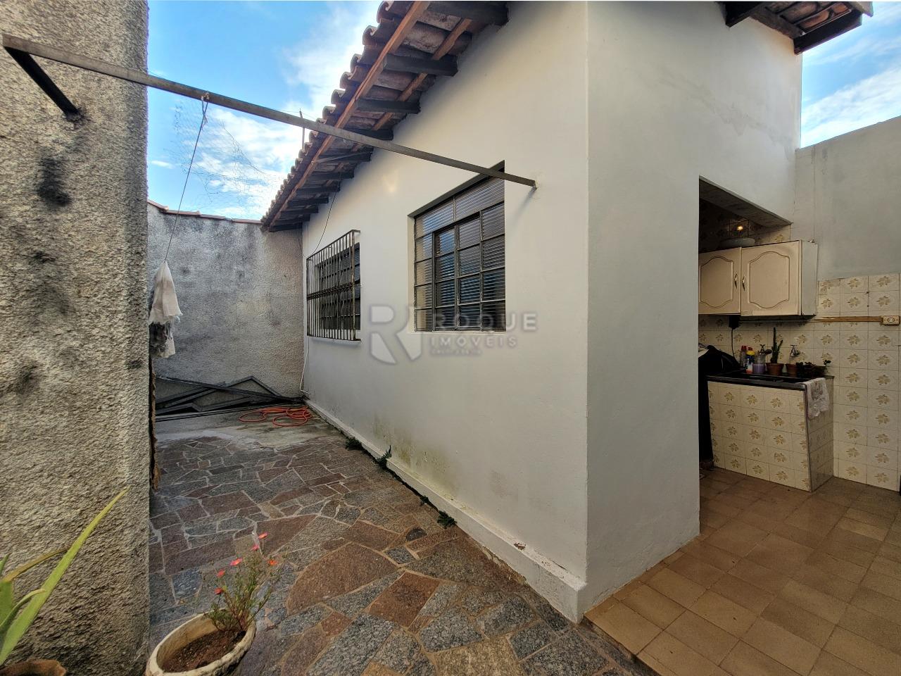 Casa Residencial à venda no bairro Boa Vista: Fundos