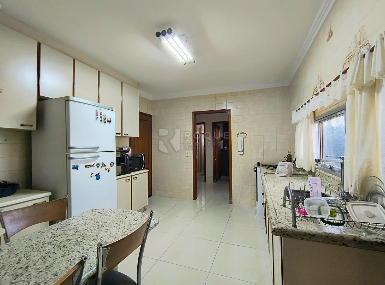 Apartamento para aluguel no bairro Centro: Cozinha 