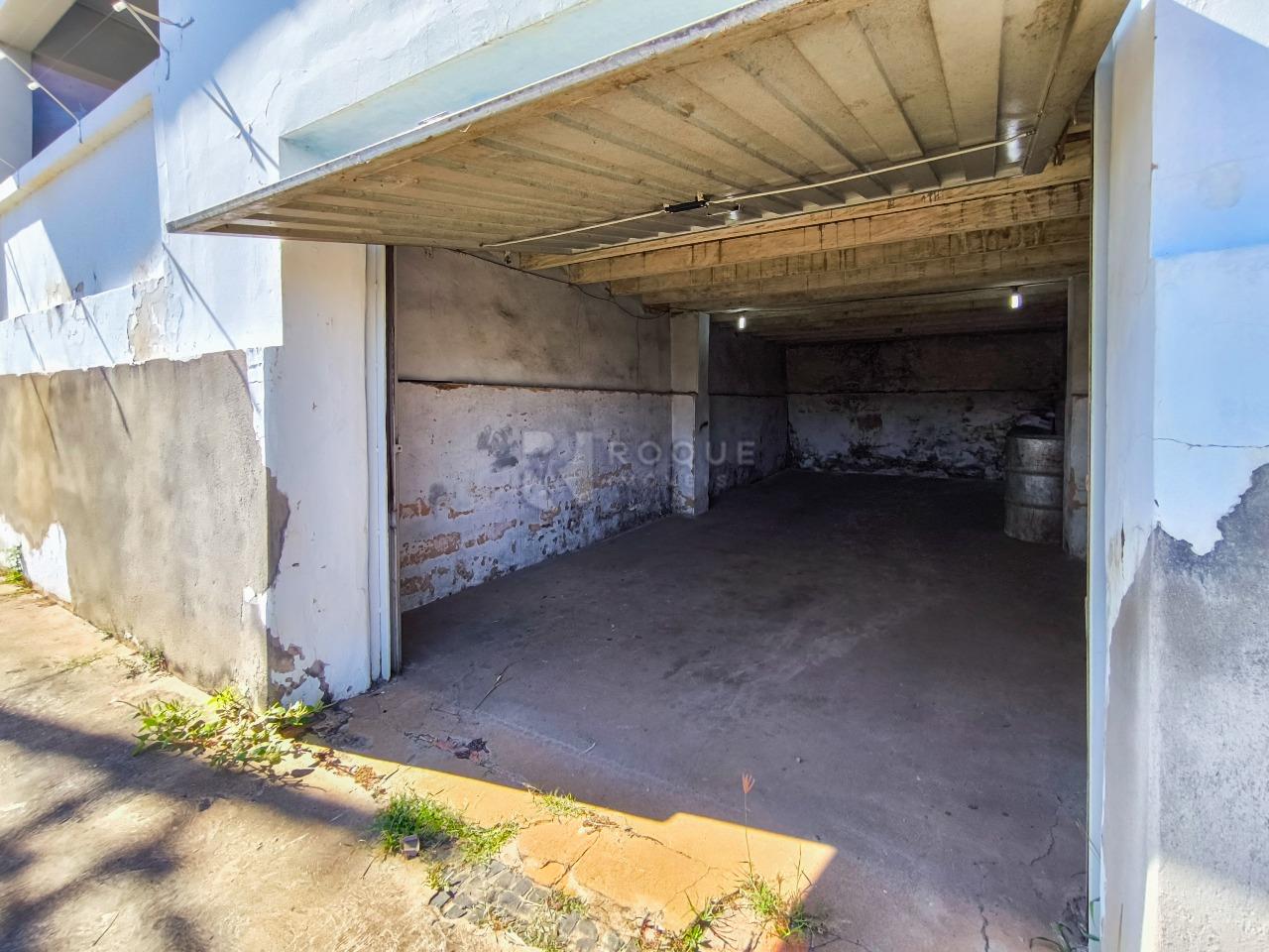 Casa Residencial à venda no bairro Vila Camargo: GARAGEM