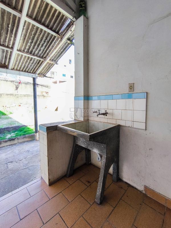 Casa Residencial à venda no bairro Vila Camargo: LAVATÓRIO