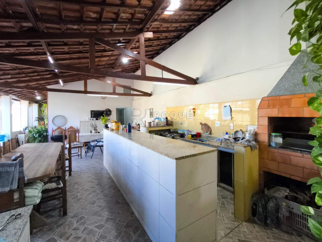 Casa com salão à venda no bairro Jardim Caieira: COZINHA GOURMET
